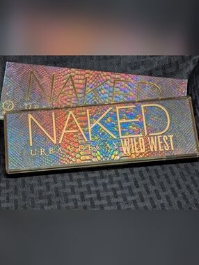 Urban Decay Naked Wild West Eyeshadow Palette .